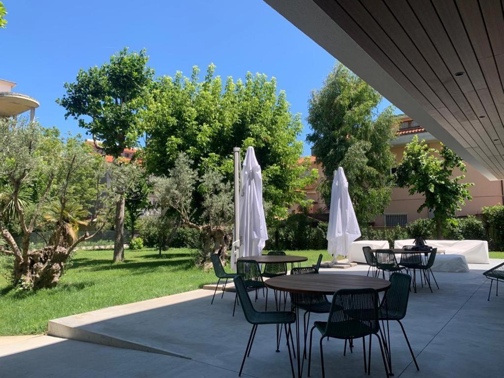Marina Gardens Boutique&Suites Francavilla Al Mare Ngoại thất bức ảnh